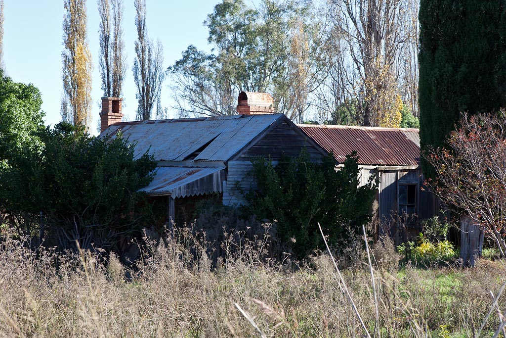 An old Farm House going to ruin between Tamworth and Nundle