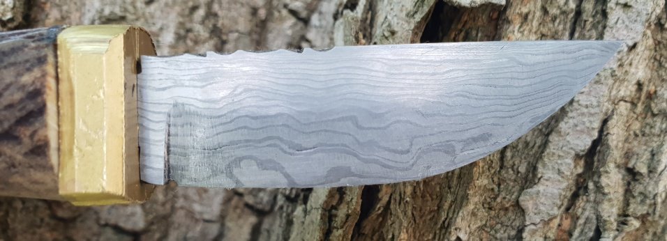 quiver knife blade etch.jpg